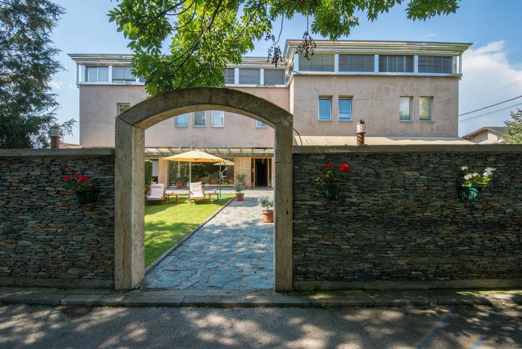 Hotel By Gastroid Ilidža Extérieur photo