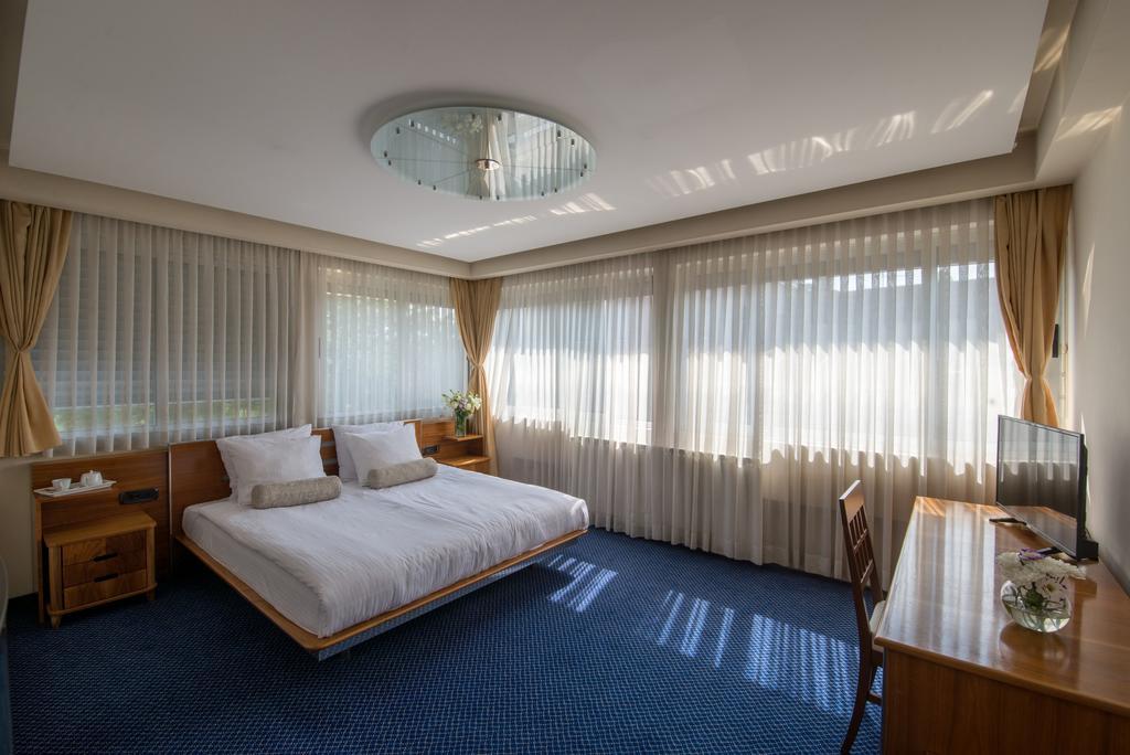 Hotel By Gastroid Ilidža Extérieur photo